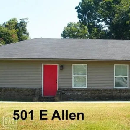 Buy this studio house on 492 Miller Street in Jonesboro, AR 72401