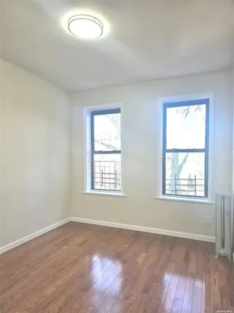 Image 6 - 485 Rogers Avenue, New York, NY 11225, USA - House for rent
