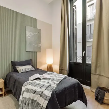 Rent this 4 bed apartment on Carrer de Ramon Mas in 08010 Barcelona, Spain
