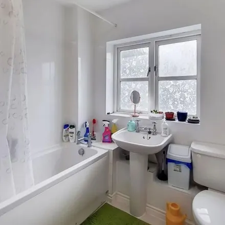 Rent this 3 bed townhouse on Brent Terrace in London, NW2 1BY