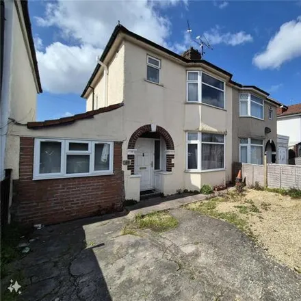 Buy this 3 bed duplex on 146 Overndale Road in Kingswood, BS16 5UR