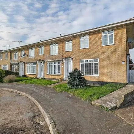Buy this 3 bed house on 21 Leighwood Close in Binstead, PO33 2UR
