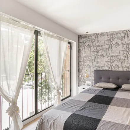 Image 3 - Carrer de Rocafort, 35, 08015 Barcelona, Spain - Apartment for rent