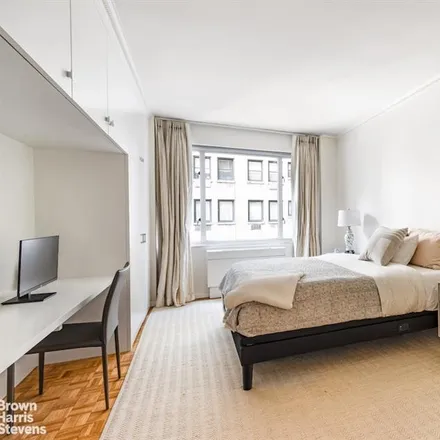 Image 5 - 475 PARK AVENUE 7C in New York - Apartment for sale
