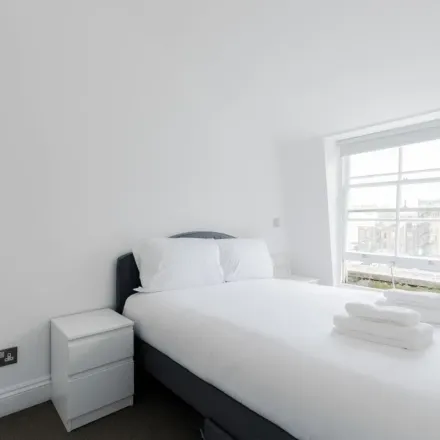 Image 3 - 198 Sussex Gardens, London, W2 3UA, United Kingdom - Apartment for rent