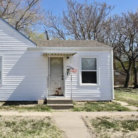 Image 1 - 434 East 11th Street, Hays, KS 67601, USA - House for sale