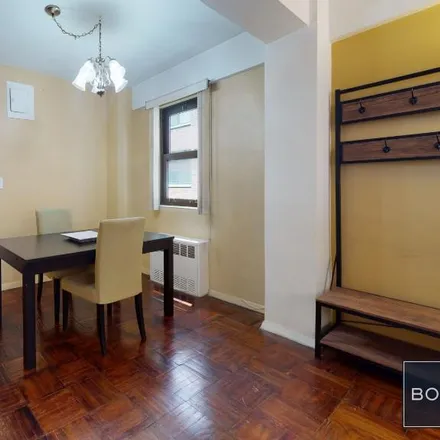 Image 3 - 210 East 36th Street, New York, NY 10016, USA - Condo for rent