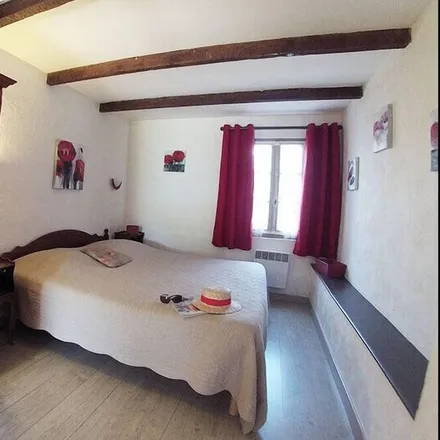 Rent this 1 bed house on Avenue de la Mer in 83140 Six-Fours-les-Plages, France