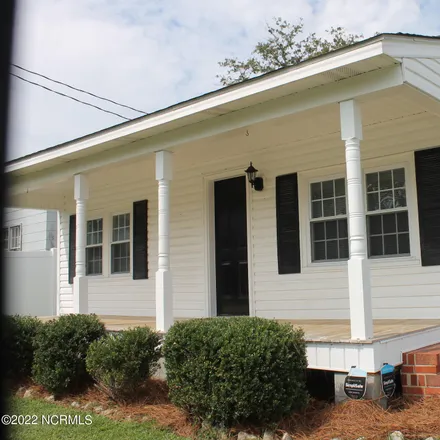 Image 3 - 122 Leslie Newsome Avenue, South Whiteville, Whiteville, NC 28472, USA - House for sale