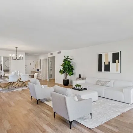 Image 3 - 1454 Reeves Street, Los Angeles, CA 90035, USA - Condo for sale