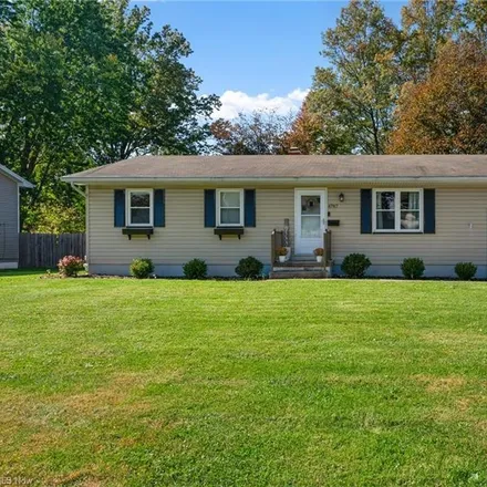 Buy this 3 bed house on 4779 Pine Trace Drive in Austintown, OH 44515