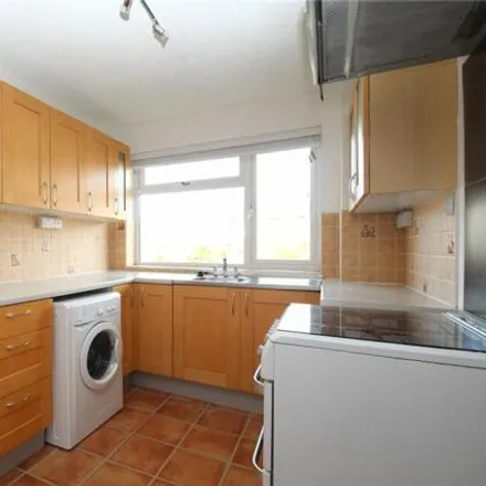 Image 2 - Hamelyn Road, Basingstoke, RG21 8UX, United Kingdom - Apartment for rent