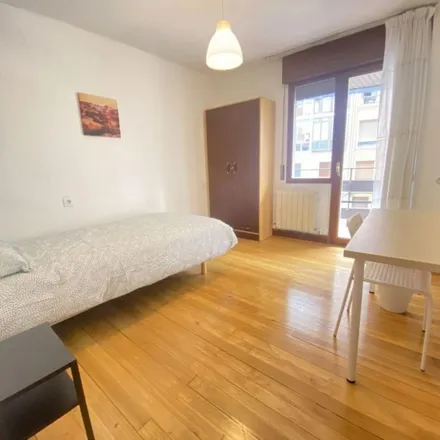 Image 4 - Karmelo kalea, 3, 48004 Bilbao, Spain - Apartment for rent