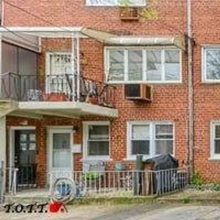 Image 1 - 2715 Mill Avenue, New York, NY 11234, USA - Townhouse for sale