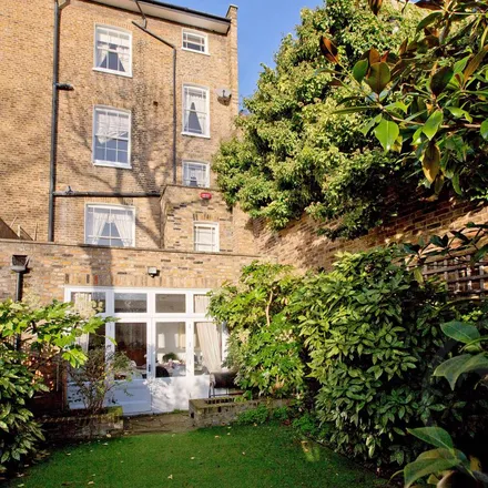 Rent this 5 bed apartment on 13 Steele's Road in Primrose Hill, London