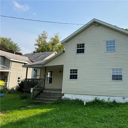 Image 2 - 24 Grant Street, Union City, Erie County, PA 16438, USA - House for sale