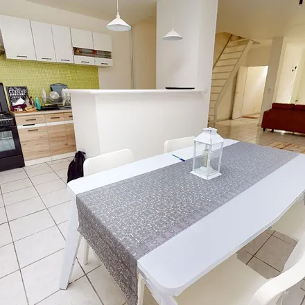 Rent this 4 bed apartment on 61 Rue Cugnot in 59100 Roubaix, France