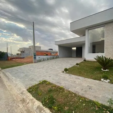 Buy this 3 bed house on Rua Henrique Viscardi in Salto, Salto - SP