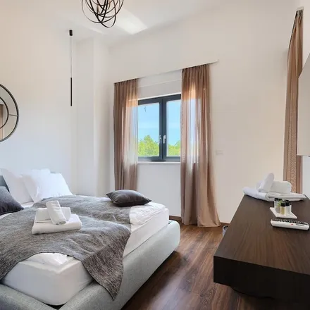 Rent this 5 bed house on Svetvinčenat in Istria County, Croatia