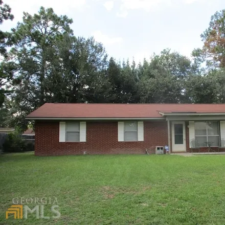 Buy this 3 bed house on 1010 White Circle in Hinesville, GA 31313