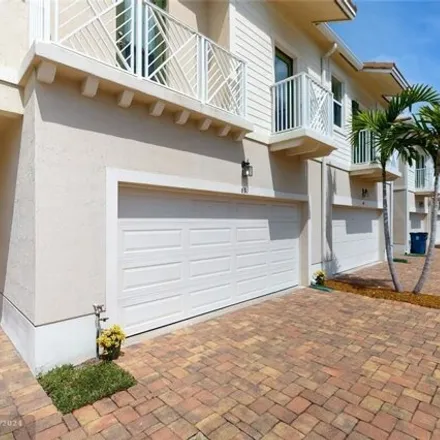 Image 2 - 41 Dogwood Court, Royal Palm Beach, Palm Beach County, FL 33411, USA - House for sale