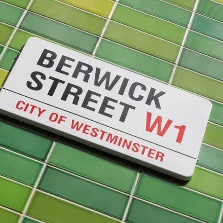 Image 1 - Berwick Street Market, Berwick Street, London, W1F 0PY, United Kingdom - Apartment for rent