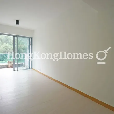 Image 1 - China, Hong Kong, Hong Kong Island, Ap Lei Chau, Ap Lei Chau Praya Road, Tower 5 - Apartment for rent