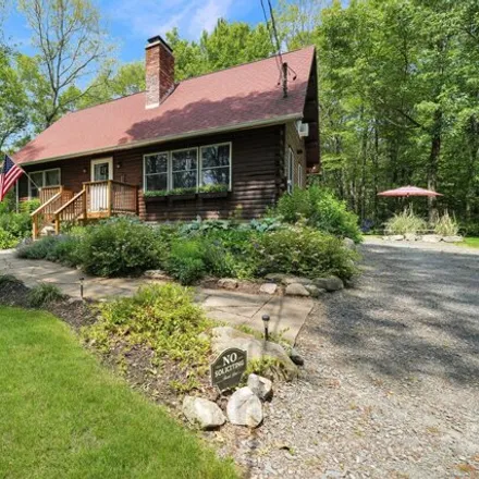 Image 3 - 415 Sawkill Rd, Milford, Pennsylvania, 18337 - House for sale