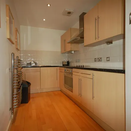 Image 3 - Santander, Park Row, Arena Quarter, Leeds, LS1 5HB, United Kingdom - Apartment for rent