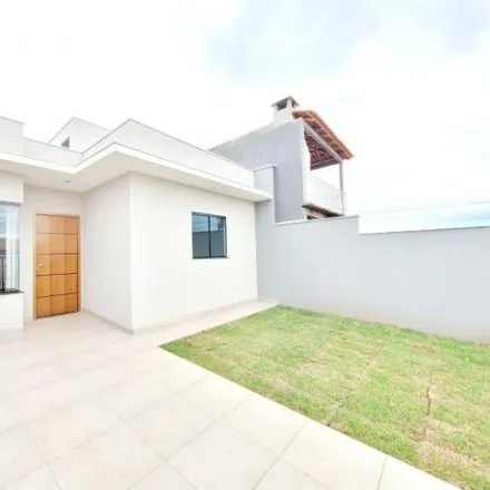 Buy this 3 bed house on Rua Nelci Novais Lima in Parigot de Souza, Londrina - PR