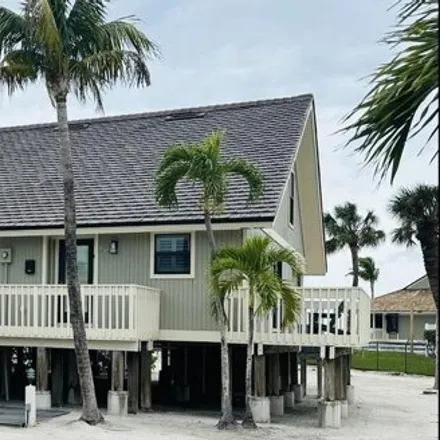Image 2 - 29 Beach Homes, Lee County, FL 33924, USA - Condo for sale