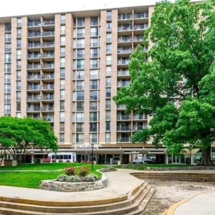 Rent this 2 bed apartment on The Carlton Condominium in 4600 South Four Mile Run Drive, Arlington