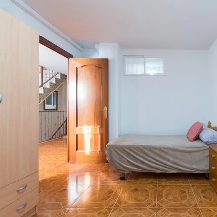 Rent this 4 bed room on Madrid in Calle Parla, 28904 Getafe