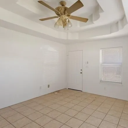 Image 2 - Robin, Thrasher Terrace Colonia, Pharr, TX 78502, USA - House for rent