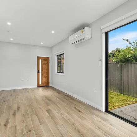 Image 1 - Northcliffe Drive, Berkeley NSW 2506, Australia - Apartment for rent