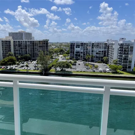 Image 2 - South Ocean Drive, Hollywood, FL 33009, USA - Condo for rent