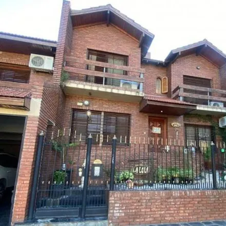 Buy this 6 bed house on Entre Ríos 383 in Partido de Lomas de Zamora, Lomas de Zamora