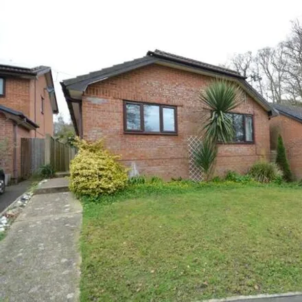 Buy this 3 bed house on Jubilee Close in Corfe Mullen, BH21 3BN