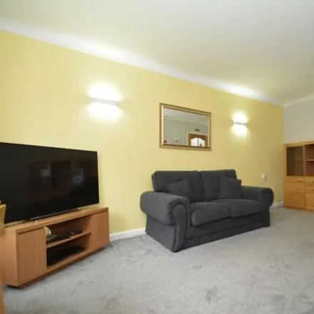 Image 4 - Homeshaw House, 27 Broomhill Gardens, Newton Mearns, G77 5HP, United Kingdom - Apartment for sale