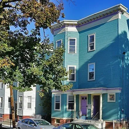 Rent this 3 bed apartment on 89 Beacon Street in Somerville, MA 02143
