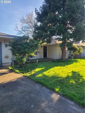 Buy this 3 bed house on 310 Jonquil Avenue in Eugene, OR 97404