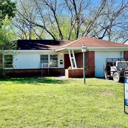 Buy this 2 bed house on 470 Cottonwood Northwest in Ardmore, OK 73401