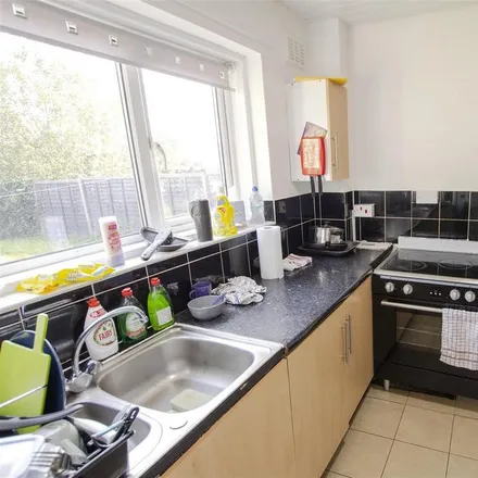Rent this 6 bed house on Fladbury Crescent in Metchley, B29 6PL