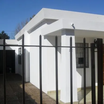 Buy this 2 bed house on Avellaneda 1508 in Partido de Marcos Paz, Marcos Paz