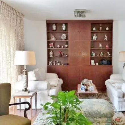 Buy this 3 bed apartment on Alameda Joaquim Eugênio de Lima 1263 in Cerqueira César, São Paulo - SP