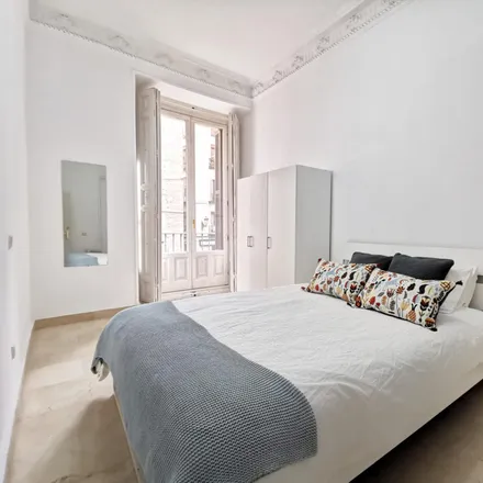 Rent this 7 bed room on Chocolatería San Ginés in Calle de Bordadores, 28013 Madrid