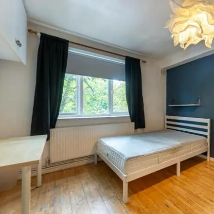 Buy this 3 bed apartment on 12 Cambridge Gardens in London, W10 5TY