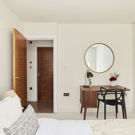 Image 7 - 345 Garratt Lane, London, SW18 4DX, United Kingdom - Apartment for rent