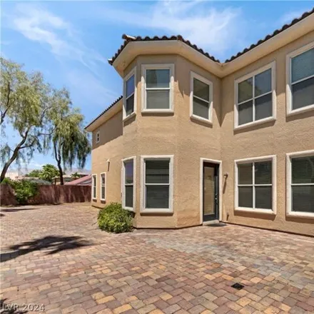 Image 5 - 6137 Cottontail Cove St, Las Vegas, Nevada, 89130 - House for sale