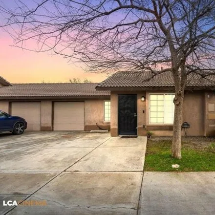 Image 3 - 612 Spring Meadows Court, Kern County, CA 93308, USA - House for sale